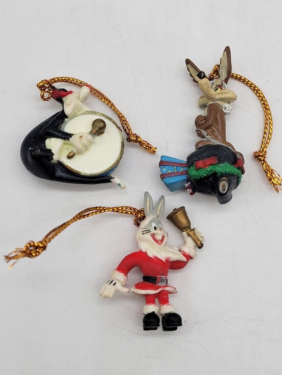 Warner Bros. Other - Vintage Mini 3 Christmas Figurines Warner Bross 1997 Coyote Sylvester Bunny RARE